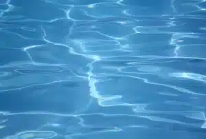 floculant piscine eau trouble